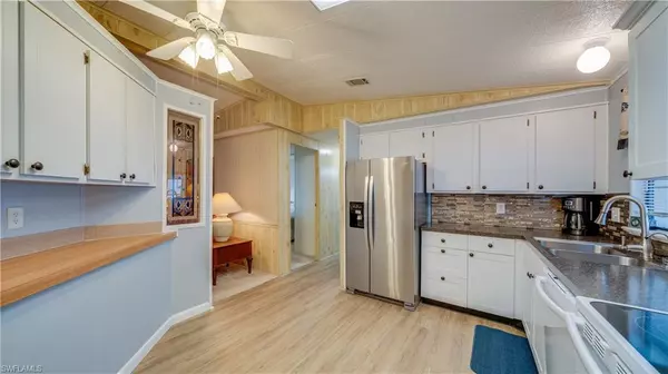 North Fort Myers, FL 33903,620 Horizon DR