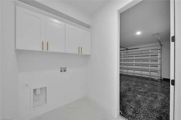 Lehigh Acres, FL 33972,4206 E 15th ST