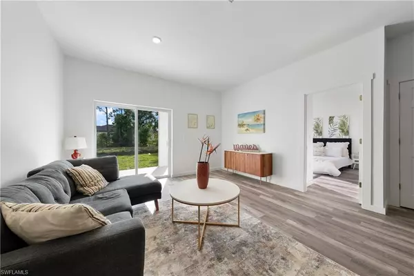 Lehigh Acres, FL 33973,313-315 Ivan AVE S