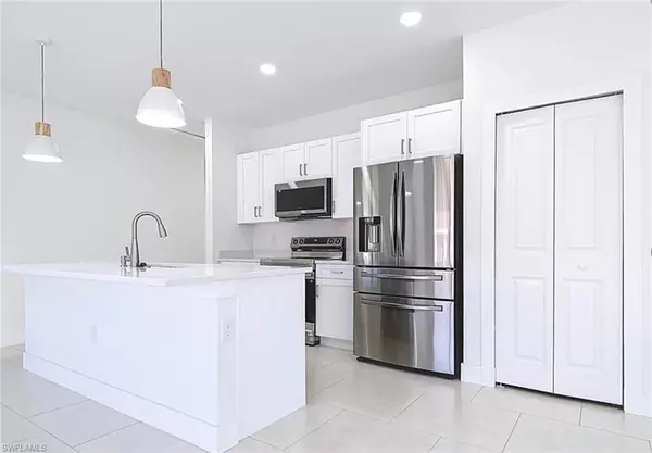 Lehigh Acres, FL 33974,829 Wabash ST