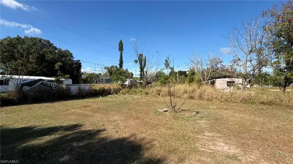 North Fort Myers, FL 33917,8066 Tolles DR