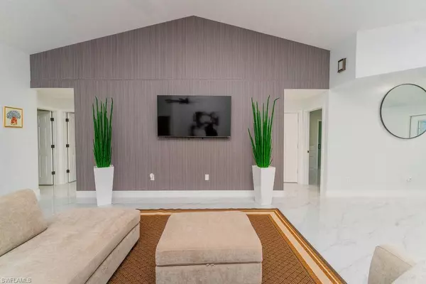 Lehigh Acres, FL 33976,3613 39TH ST SW