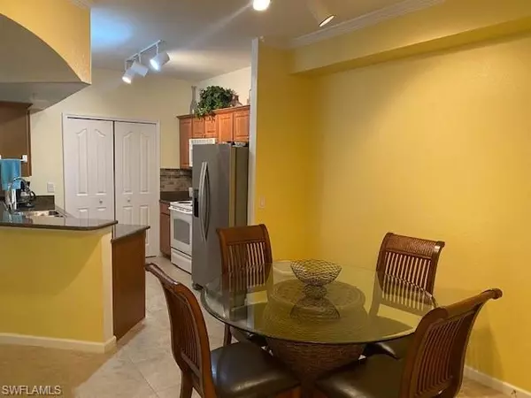 Naples, FL 34105,12960 Positano CIR #201