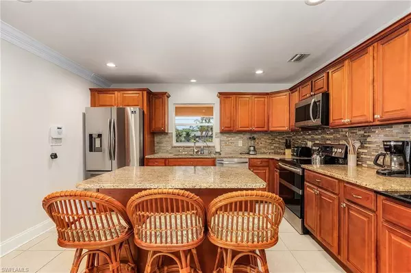 Fort Myers, FL 33919,5730 Winkler RD