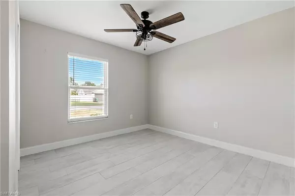 Cape Coral, FL 33990,606 SE 2nd TER