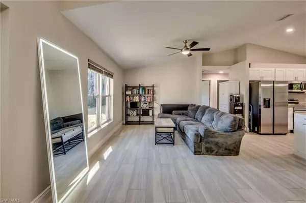 Lehigh Acres, FL 33972,1417 Acacia AVE