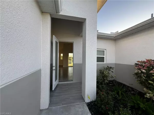 Lehigh Acres, FL 33976,4219 27th ST SW