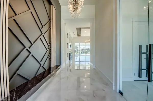 Cape Coral, FL 33904,5254 Tamiami CT