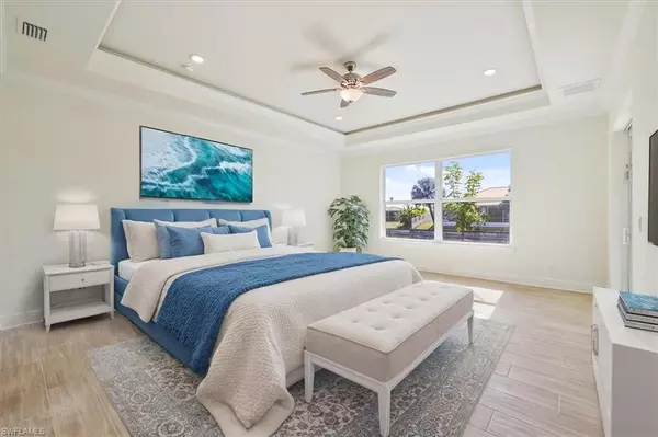 Cape Coral, FL 33914,932 SW 36th TER