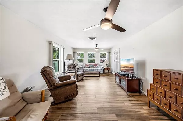 North Fort Myers, FL 33903,521 Monterey ST