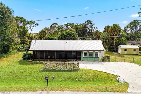 521 Monterey ST, North Fort Myers, FL 33903