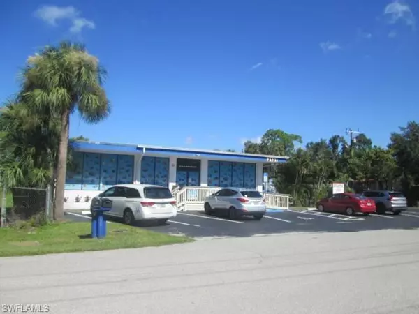 Fort Myers, FL 33916,3131 E Riverside DR