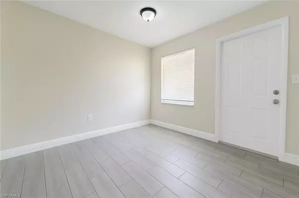 Fort Myers, FL 33907,5453 11th AVE