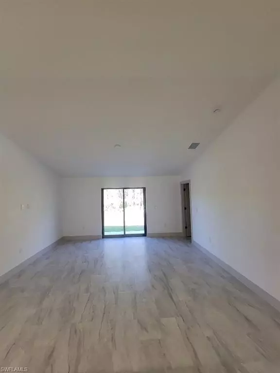 Lehigh Acres, FL 33974,557 Nimitz BLVD #B