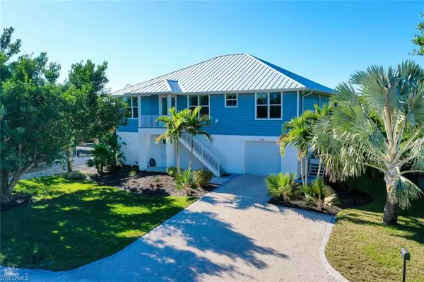 2479 Harbour LN, Sanibel, FL 33957
