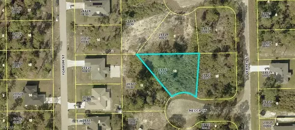 370 Mecca CT, Lehigh Acres, FL 33972