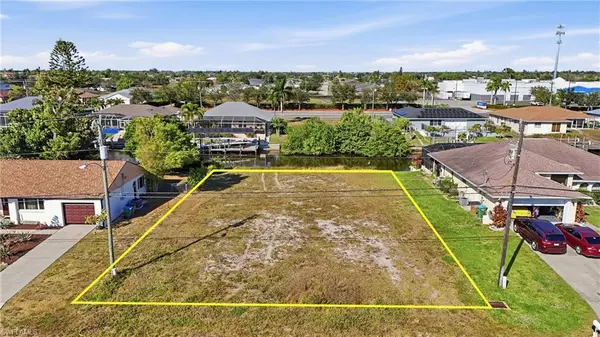 Cape Coral, FL 33914,829 SW 40th TER