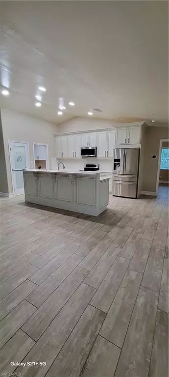 Lehigh Acres, FL 33976,4030 27th ST SW