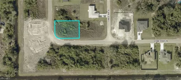 533 Lone Star LN, Lehigh Acres, FL 33974