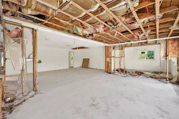 Sanibel, FL 33957,935 Pecten CT