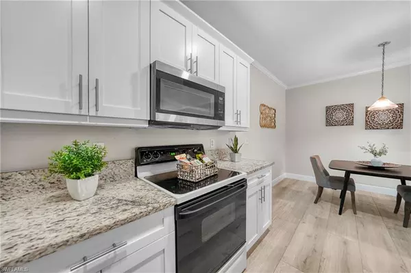 Fort Myers, FL 33913,11521 Villa Grand #913