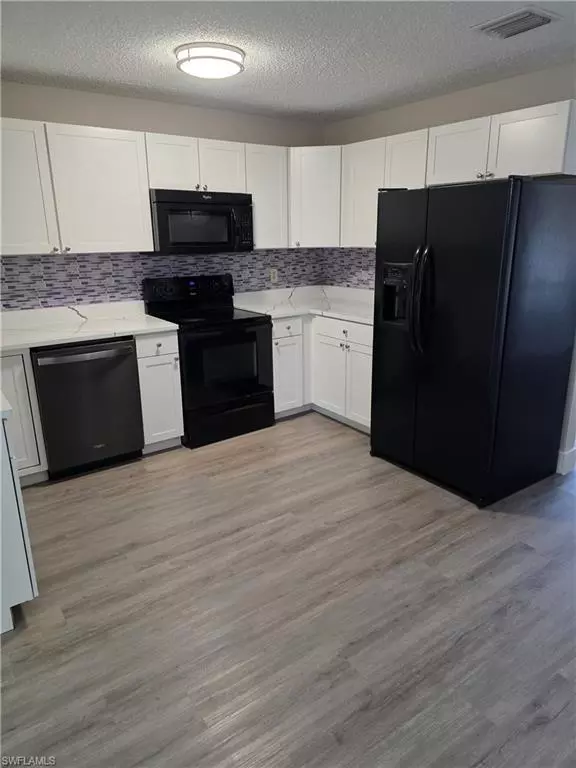 Cape Coral, FL 33914,4638 Santa Barbara BLVD #1