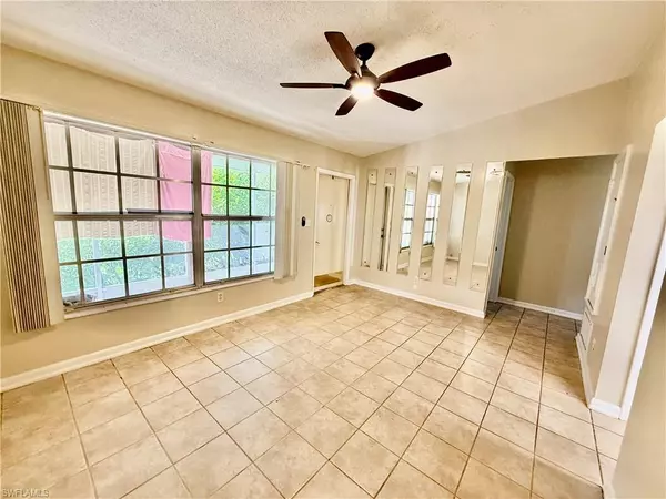 Lehigh Acres, FL 33936,9 Palm BLVD