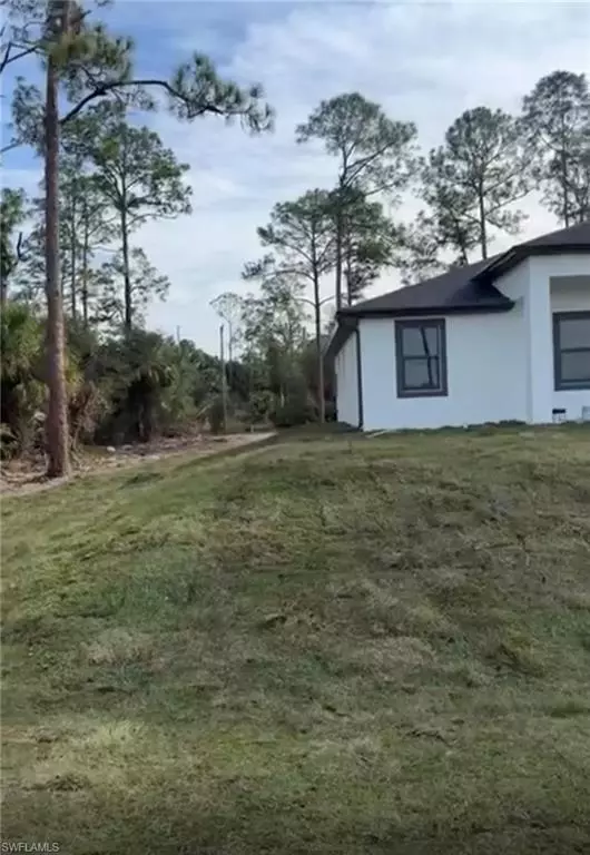 Lehigh Acres, FL 33972,1820 Edward AVE