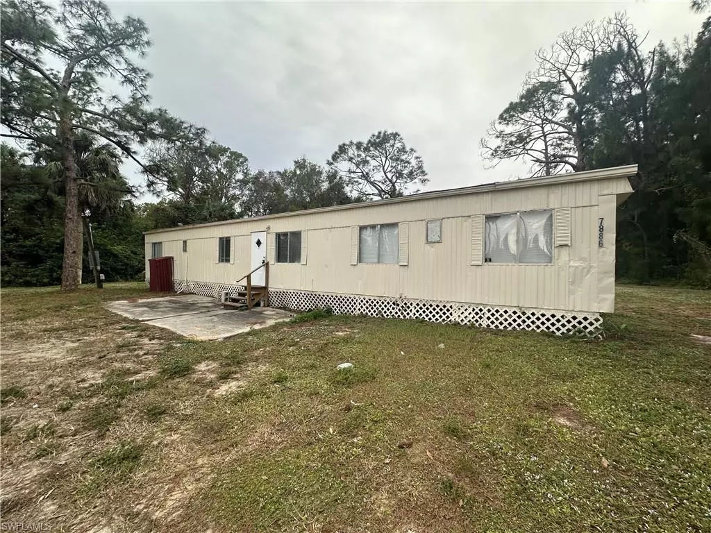 North Fort Myers, FL 33917,7886 Breeze DR
