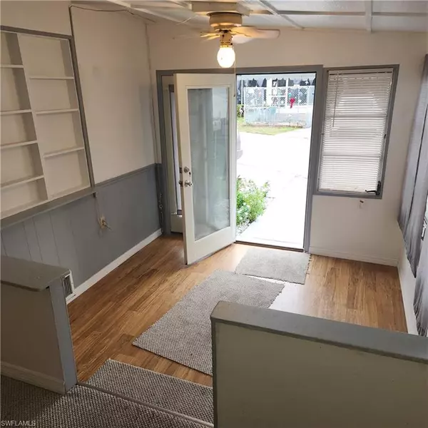 North Fort Myers, FL 33917,110 Gaslight AVE