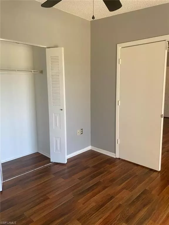 North Fort Myers, FL 33917,5713 Foxlake DR #5