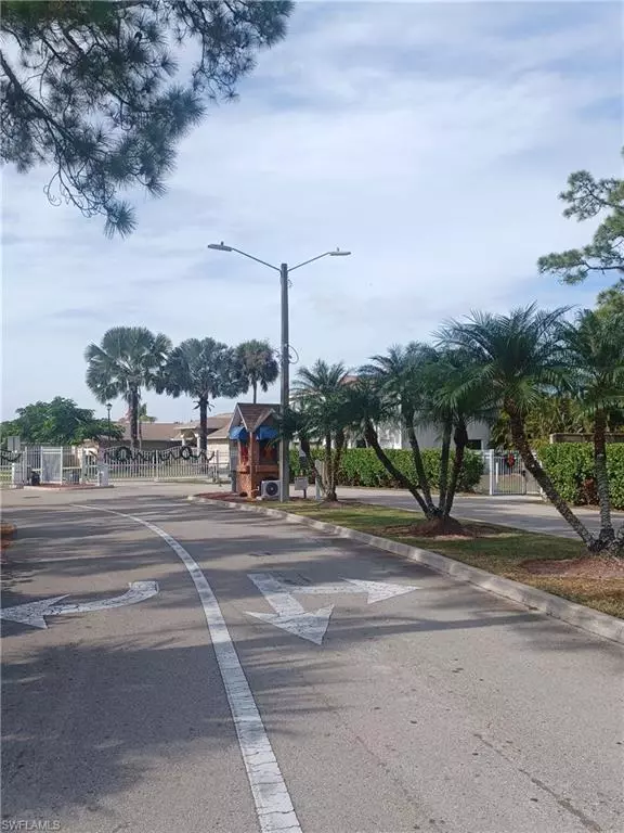 Lehigh Acres, FL 33971,4508 Varsity CIR