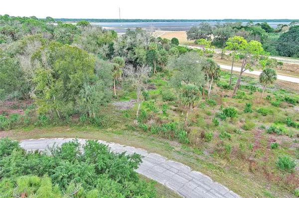 Labelle, FL 33935,171 Carousel AVE