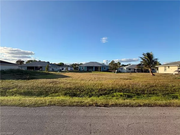 2424/2426 Vernon AVE S, Lehigh Acres, FL 33973