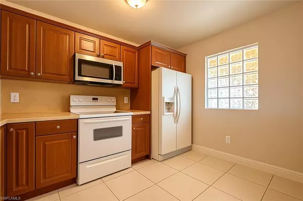 Cape Coral, FL 33914,4137 Skyline BLVD #5