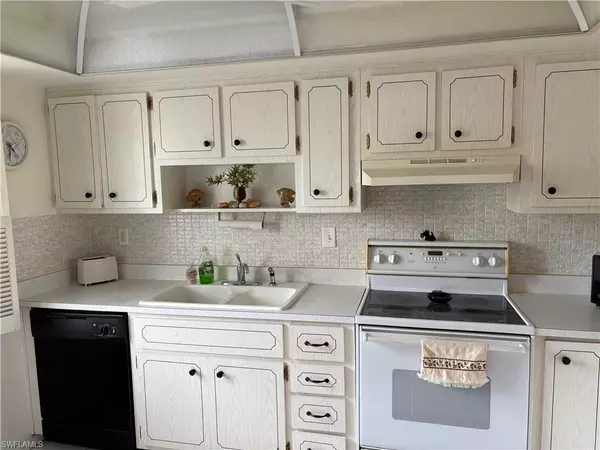 Fort Myers, FL 33907,1830 Brantley RD #J1