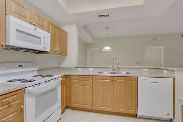 Fort Myers, FL 33919,9025 Colby DR #2111