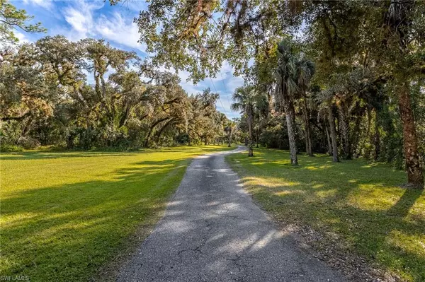 Alva, FL 33920,19650 N River RD