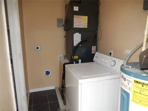 Lehigh Acres, FL 33976,3309 2nd ST SW