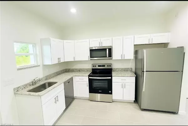 Lehigh Acres, FL 33976,2805 17th ST SW