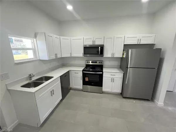 Lehigh Acres, FL 33976,4702 Connie AVE S