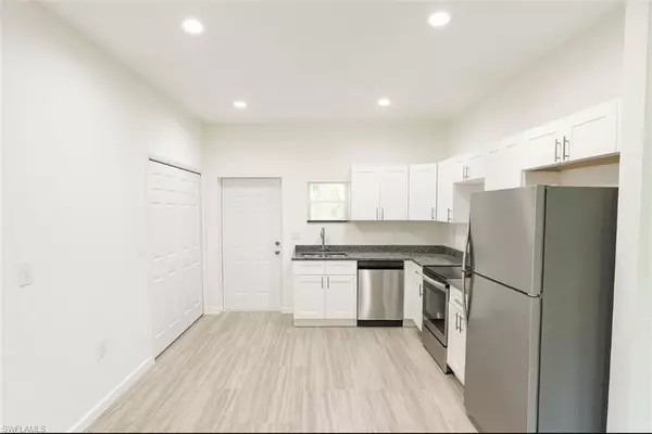 Lehigh Acres, FL 33971,3301 69th ST W