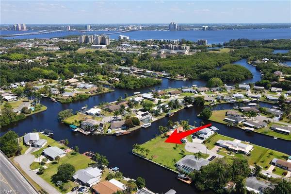 432 Cross ST, North Fort Myers, FL 33903