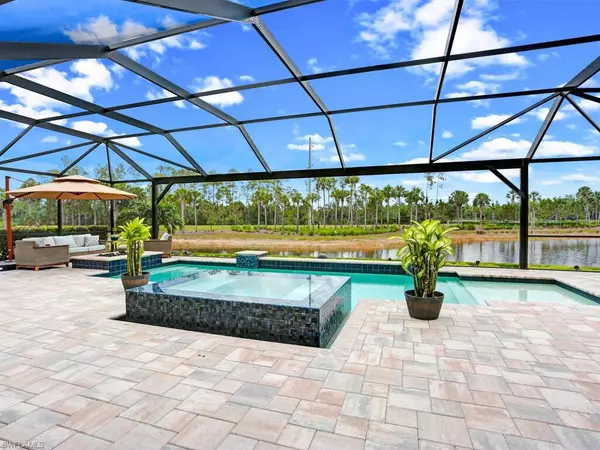 Naples, FL 34114,7239 Live Oak DR