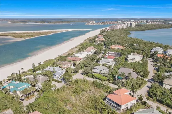 Marco Island, FL 34145,950 Sand Dune DR