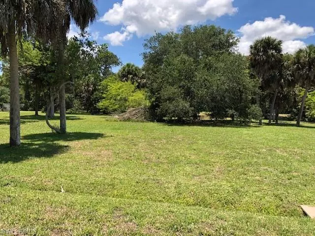 North Fort Myers, FL 33903,1750 Seafan CIR