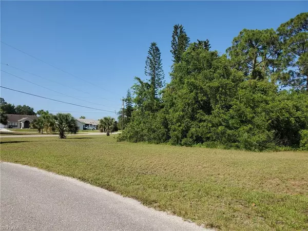 Lehigh Acres, FL 33936,15 Hampton AVE