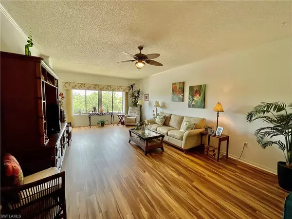 Naples, FL 34110,900 Arbor Lake DR #9-303