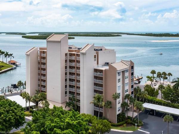 901 Collier CT #5-405, Marco Island, FL 34145