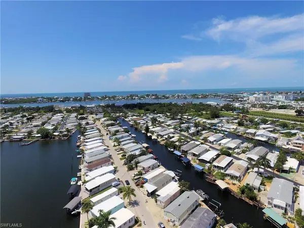 Fort Myers Beach, FL 33931,30 Emily LN